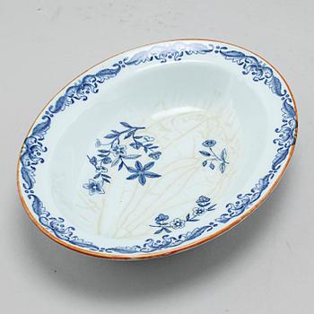24 pieces of "Ostindia" table ware in earthenware, Rörstrand, 20th century.