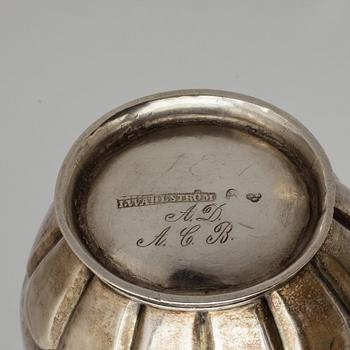 PARTI SILVER, 2 delar, bl a 1800-tal. Vikt tot ca 270 g.