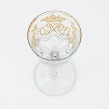 An engraved wine glass possibly from Göteborgs glasbruk, 18th century.