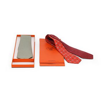 326. HERMÈS, three silk ties.