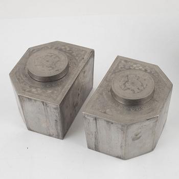 A lacquer box with pewter tea caddies, China, Qingdynasty, 19th century.