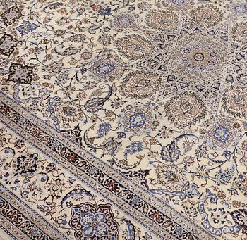 Matta, Nain, äldre, part silk, 364 x 259 cm.