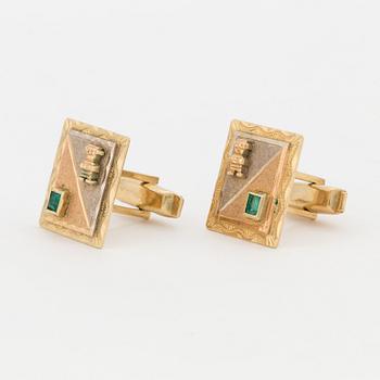 MANSCHETTKNAPPAR, ett par med trappslipade smaragder.