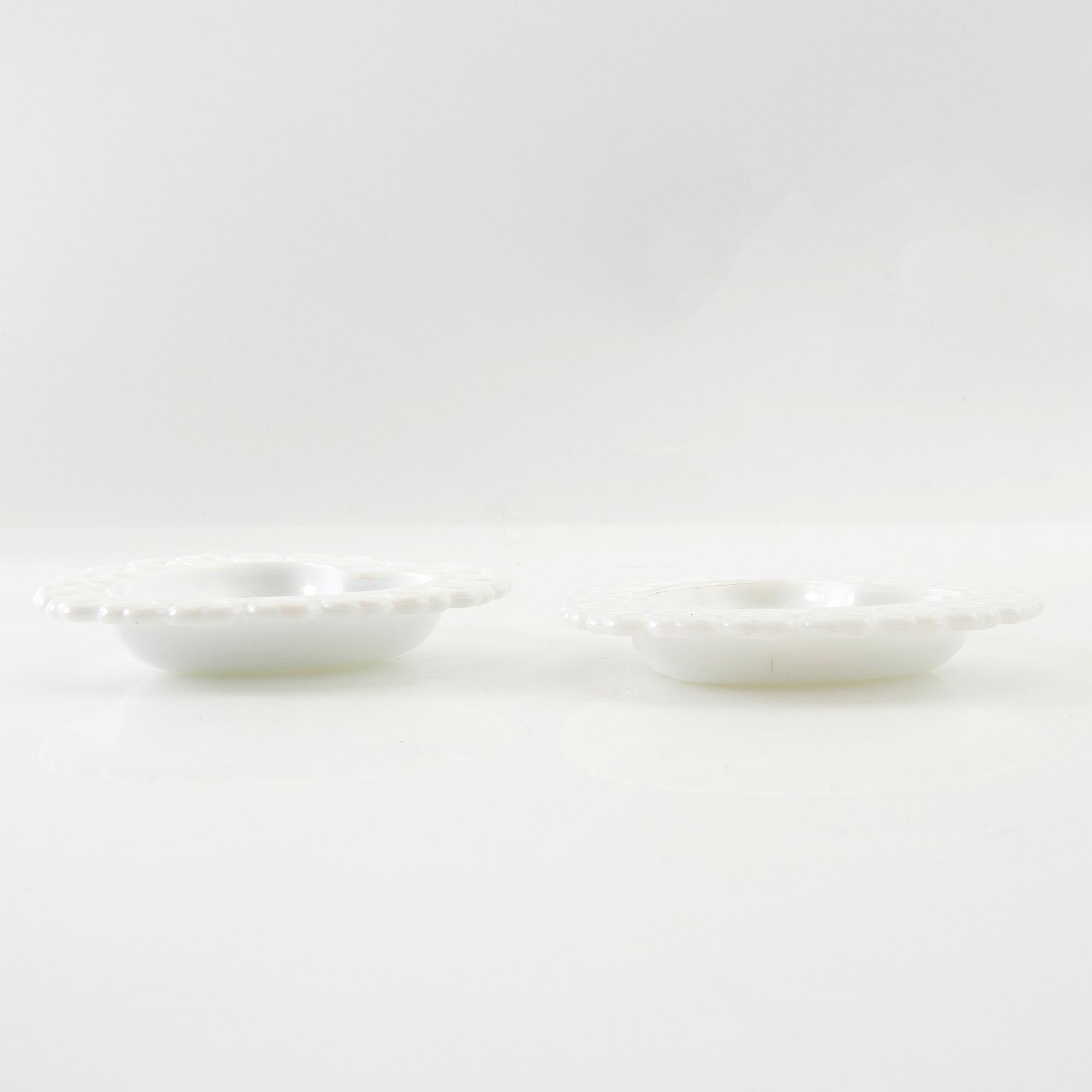 Gunnar Ander, service about 20 dlr Lindshammar glassworks opal glass mid-20th century.