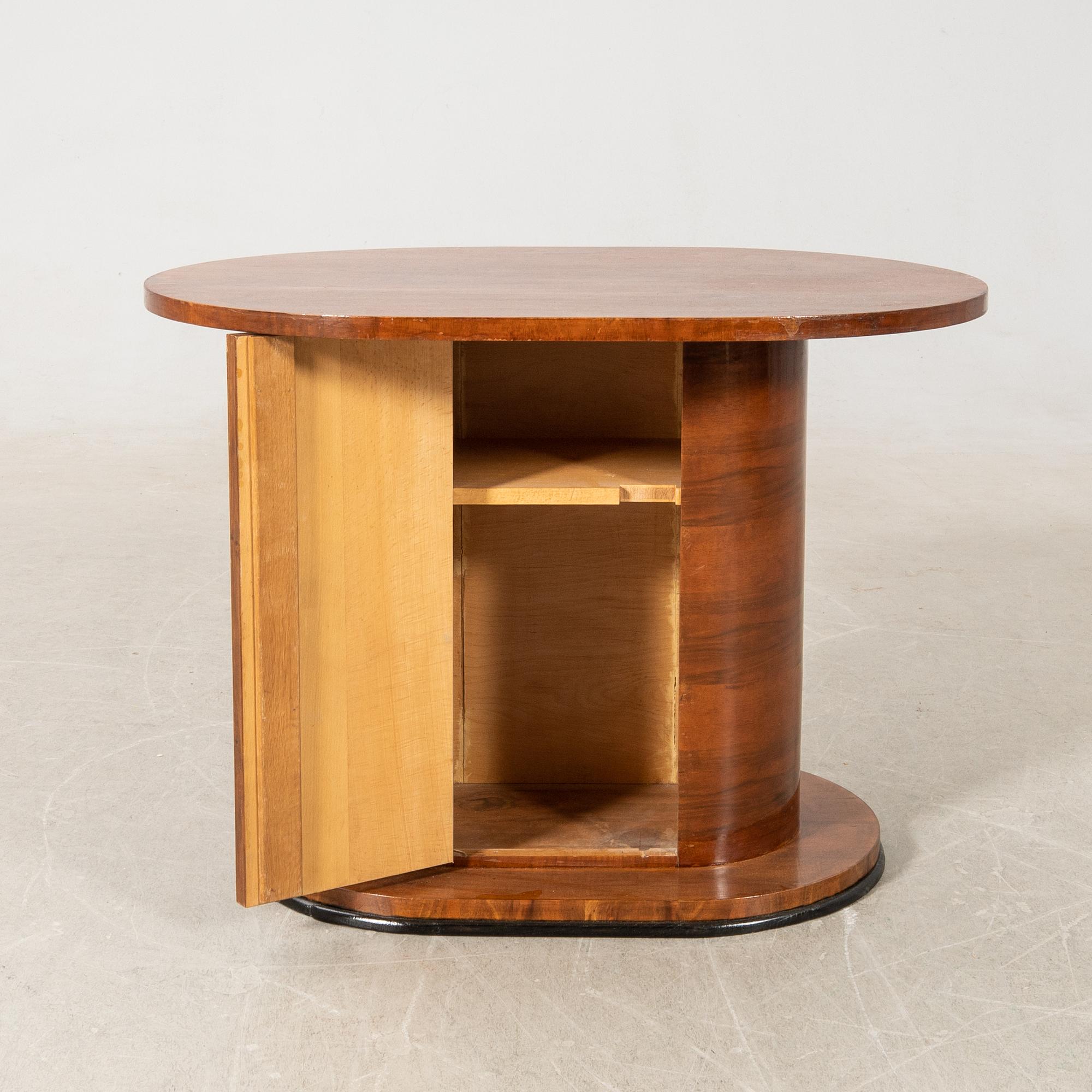 Table in Art Deco style, 20th century.
