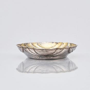 A parcel-gilt silver bowl, possibly Ottoman 16th/17th century.