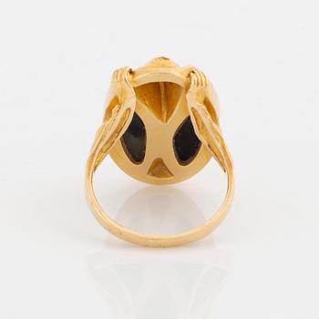 Lapponia ring design Björn Weckström 18K guld med opal.