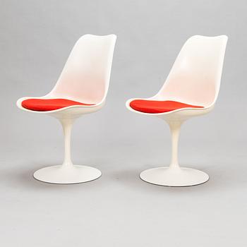 Eero Saarinen, A set of two "Tulip" chairs, designed 1955-56, for Knoll International.