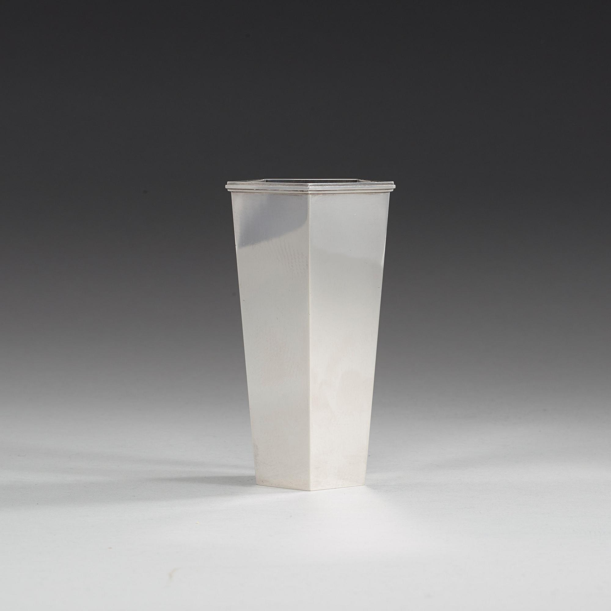 A Swedish 20th century silver vase, marks of Wiwen Nilsson, Lund 1966.
