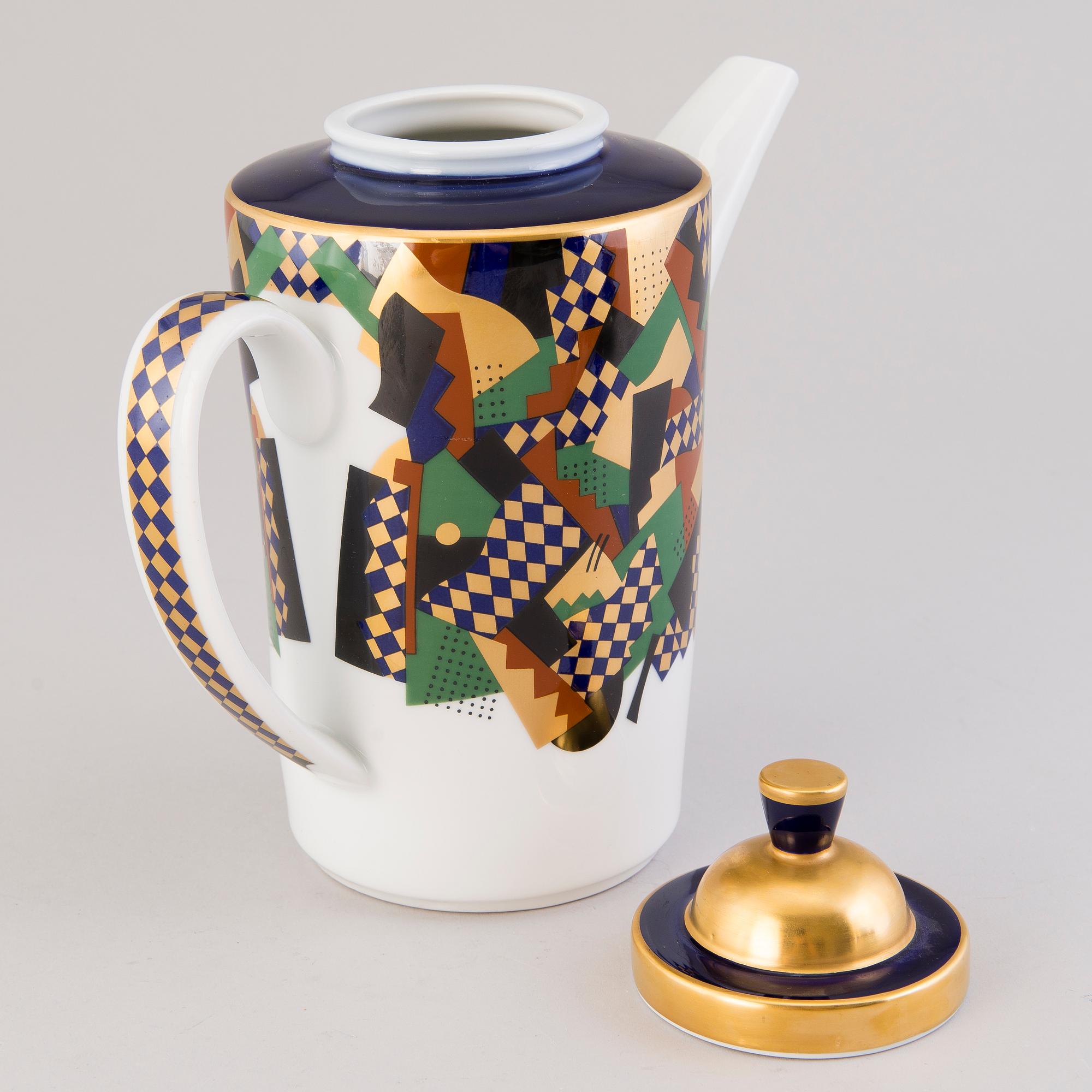 HEIKKI ORVOLA, Kaffekanna, kaffe-/moccakoppar, 9 st, varav 7 på fat, fältspatporslin, "Festivo", Rörstrand, 1980-tal.