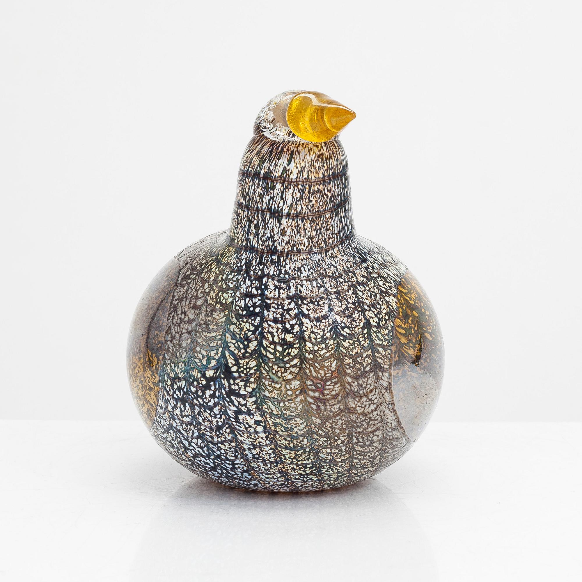 Oiva Toikka, a glass bird, signed O. Toikka Nuutajärvi.
