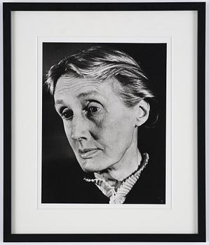 Gisèle Freund, "Virginia Woolf, London, 1939".