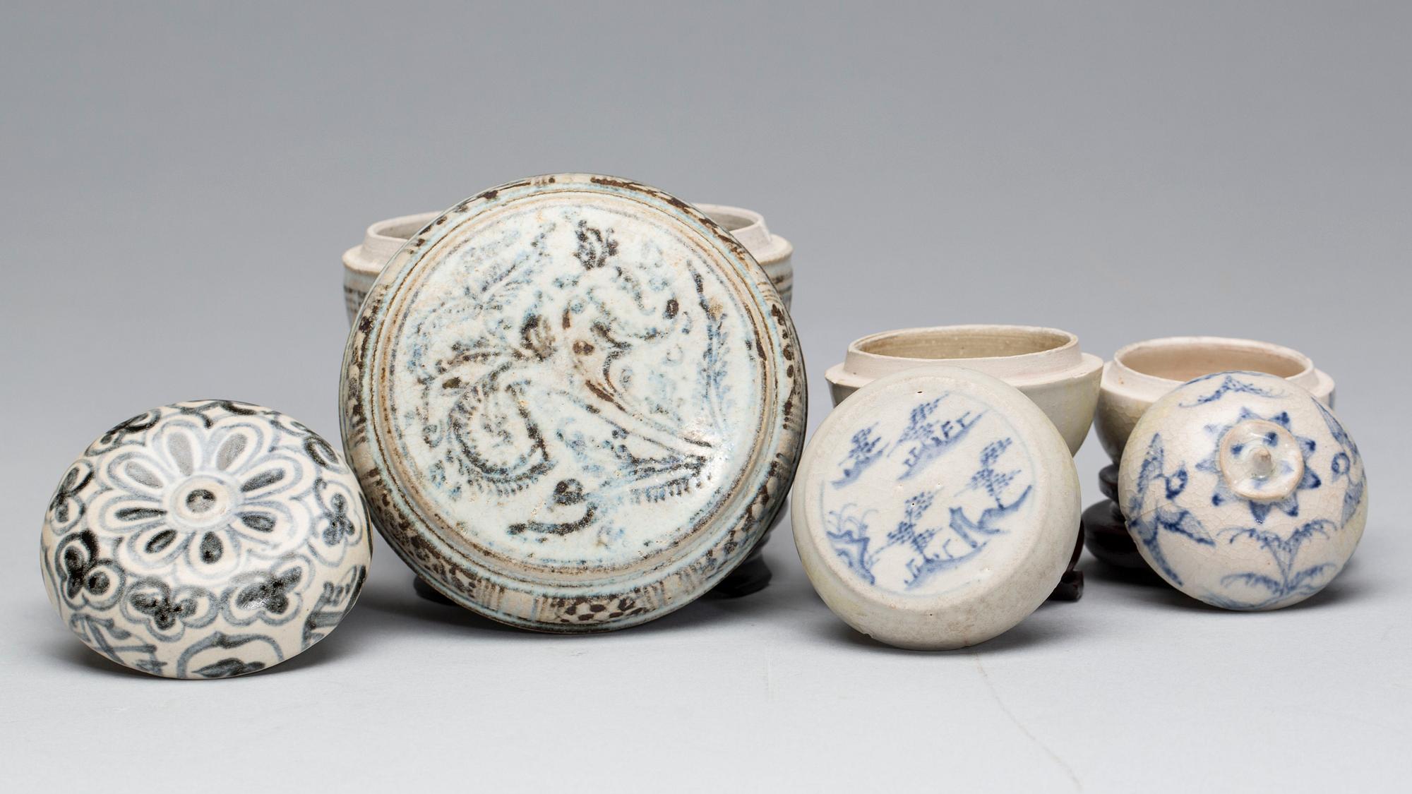 SKÅLAR MED LOCK, stengods, 4 st, sawankhalok.