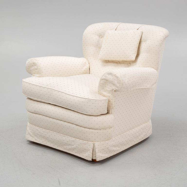 Josef Frank, an armchair, model 568, Firma Svenskt Tenn.
