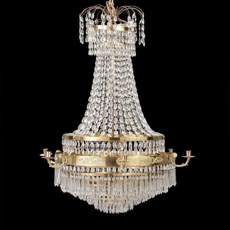 LJUSKRONA, empire, 1800-talets första hälft. Höjd ca 107 cm.