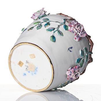 A large Swedish Marieberg faience jar with cover, dated 1765.