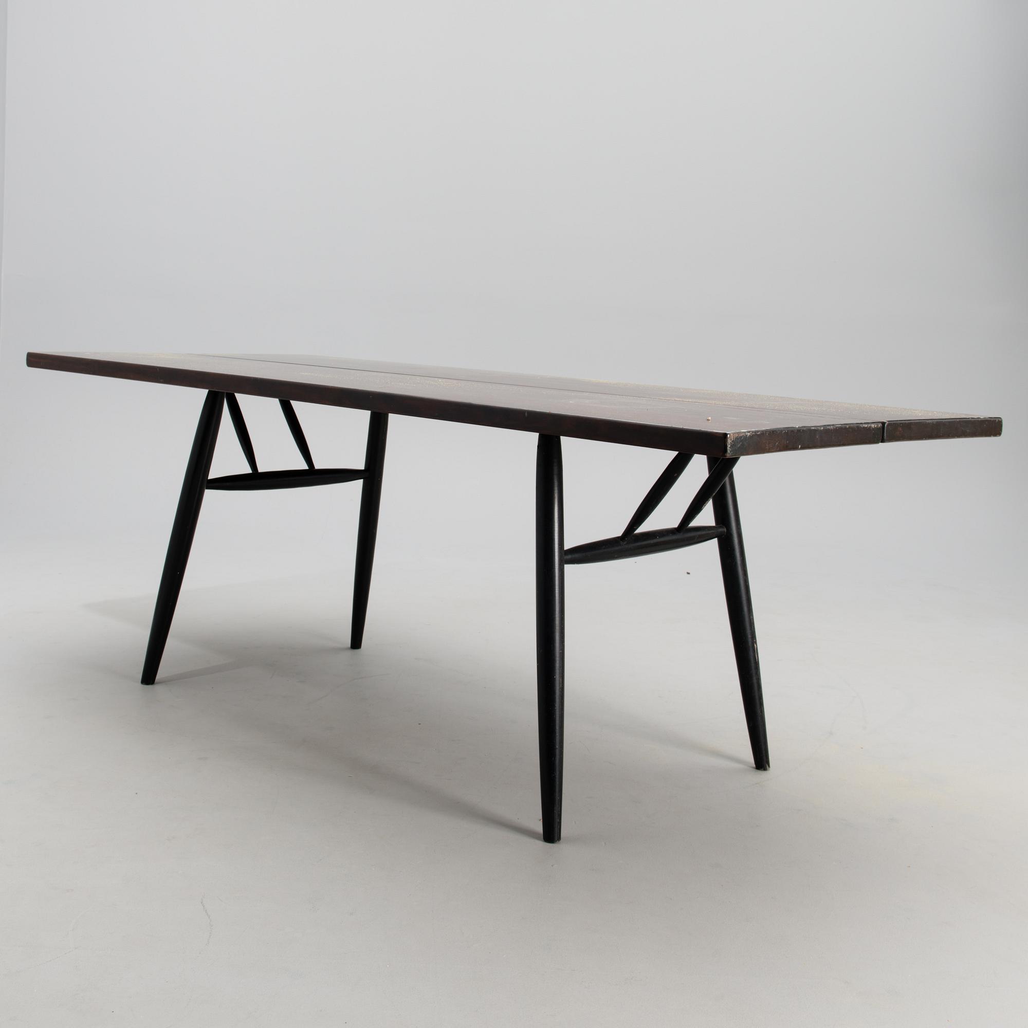 ILMARI TAPIOVAARA, pöytä, "Pirkka", Laukaan Puu, 1960/1970-luku.