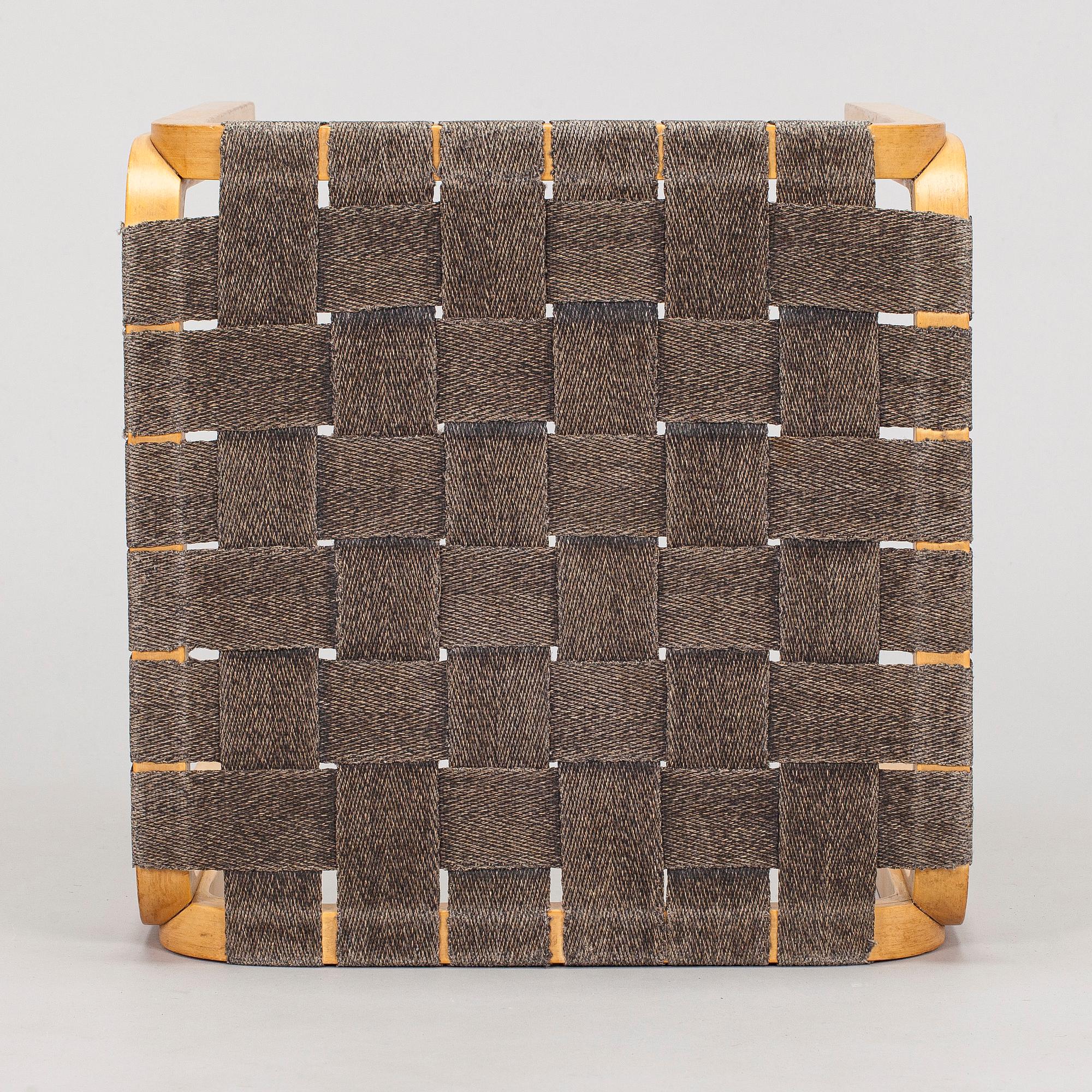 Alvar Aalto,  jakkara, malli Y61, O.Y. Huonekalu- ja Rakennustyötehdas A.B. 1950-luku.