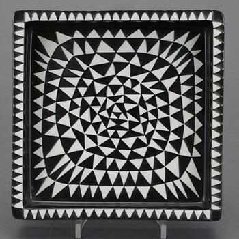 ASKFAT, stengods, "Domino", Stig Lindberg, Gustavsberg, 1900-talets andra hälft.