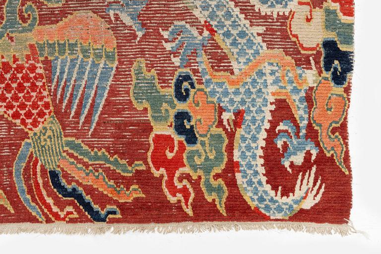 Matta, antik Tibet, omkring 1900, ca 168x84 cm.