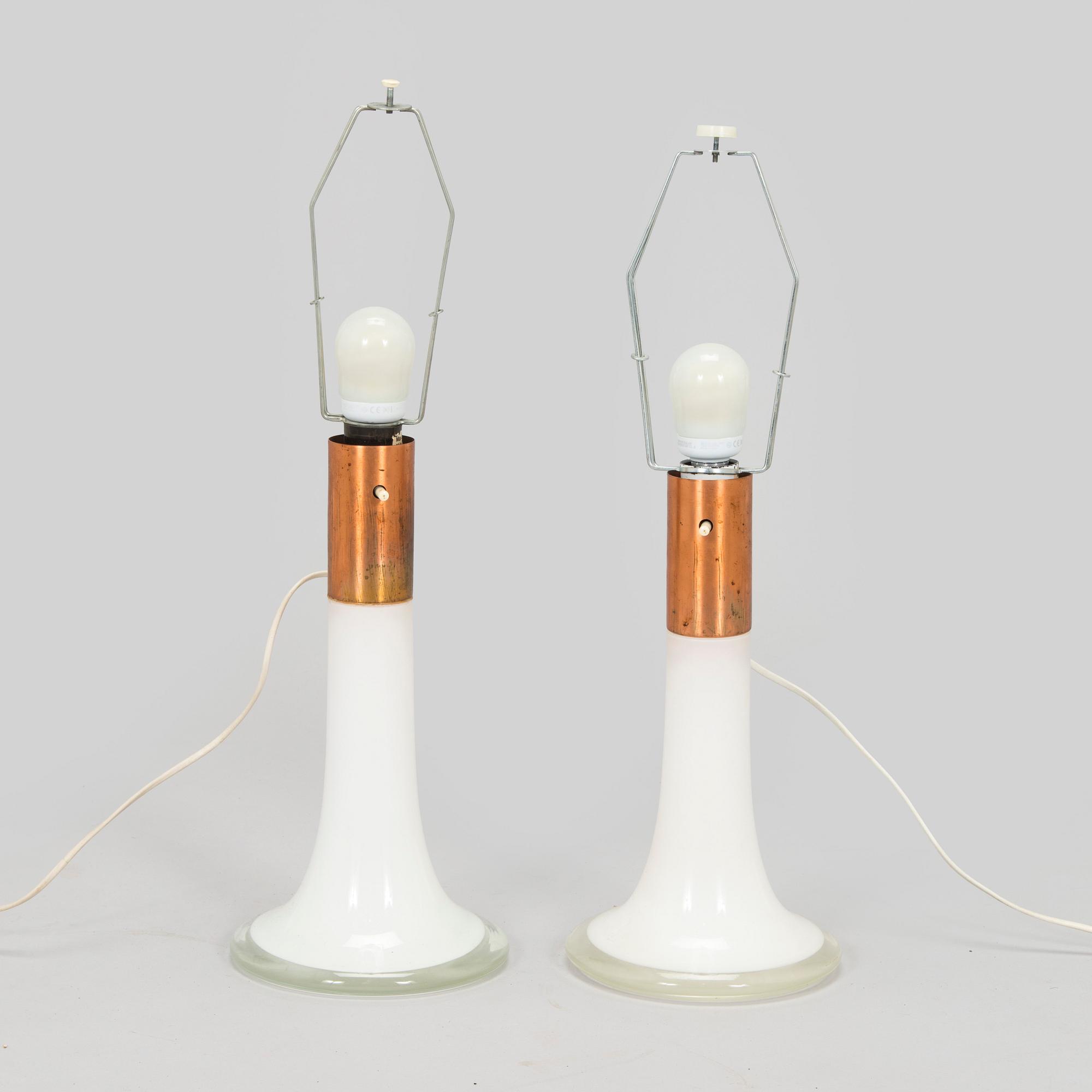 Lisa Johansson-Pape, pöytävalaisimia, 2 kpl, malli 46-017, Stockmann Orno 1960-luku.