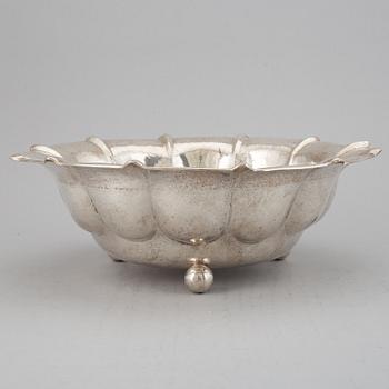 A German early 20th century silver bowl.