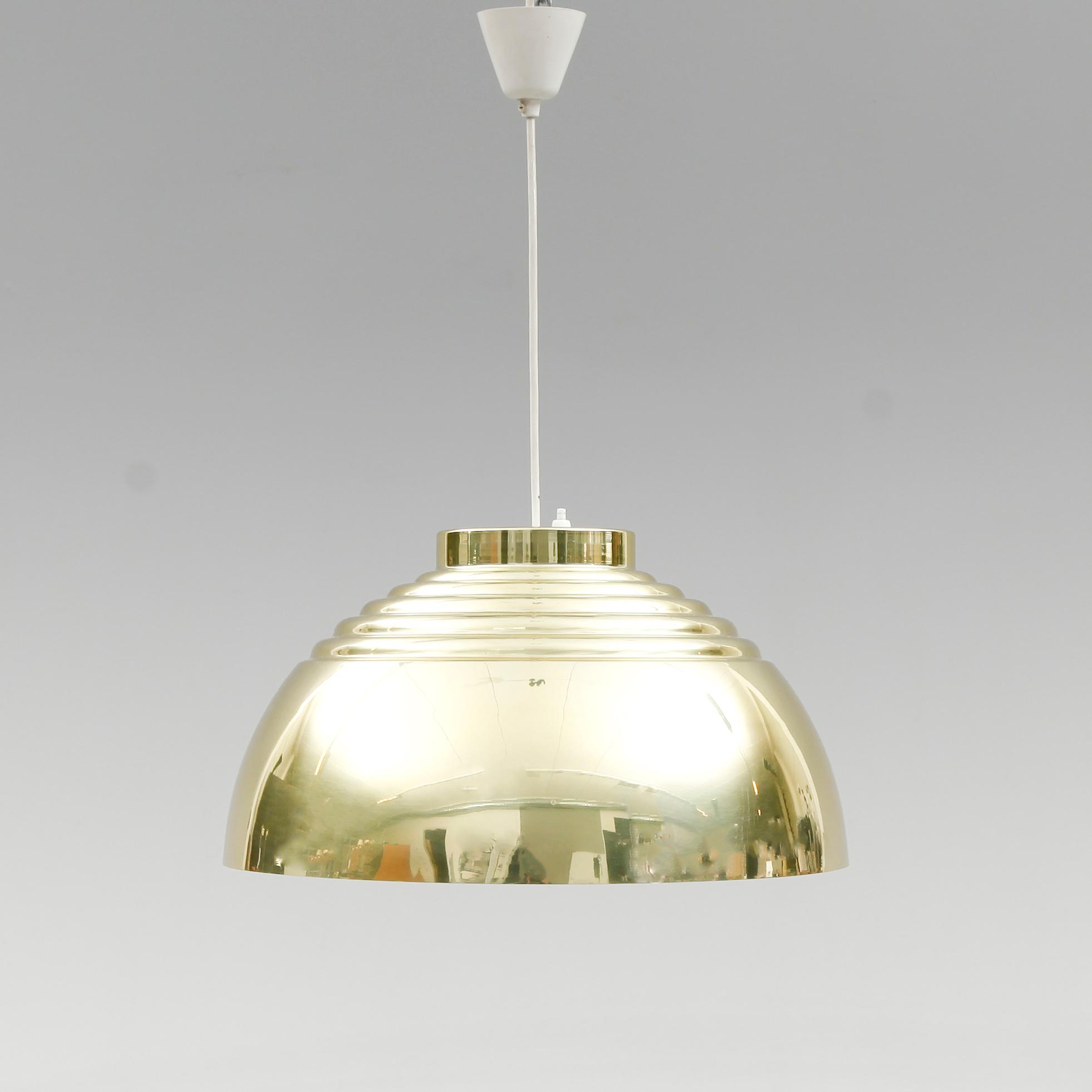 TAKLAMPA, mässing, Hans-Agne Jakobsson, Markaryd. Höjd 27 cm.