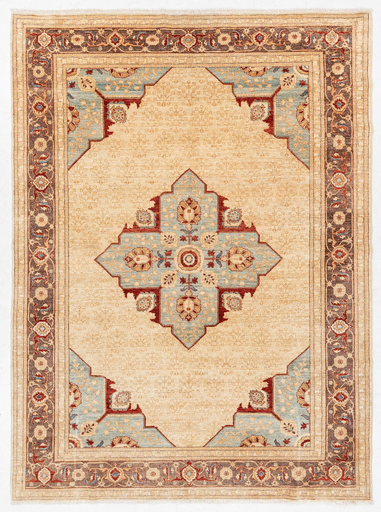 Oriental rug, probably Pakistan, approx. 337 x 247 cm.