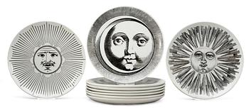 12. PIERO FORNASETTI, tallrikar, 9 st, "Sun and Moon", Milano, Italien.