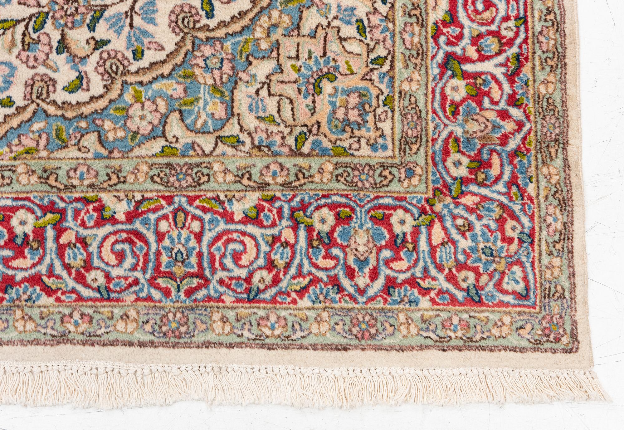 Rug, Kirman, approx. 260 x 148 cm.