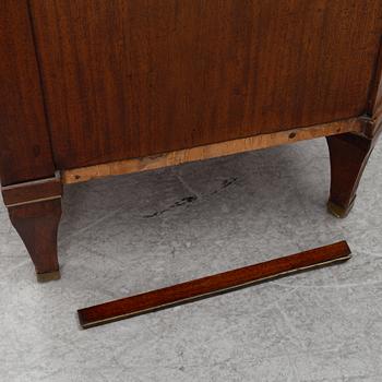 Johan Jacob Almgren, a Gustavian chest of drawers, Stockholm, late 18th Century.