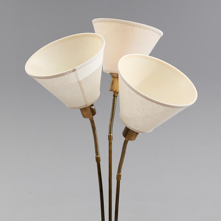 GOLVLAMPA, 1900-talets mitt.
