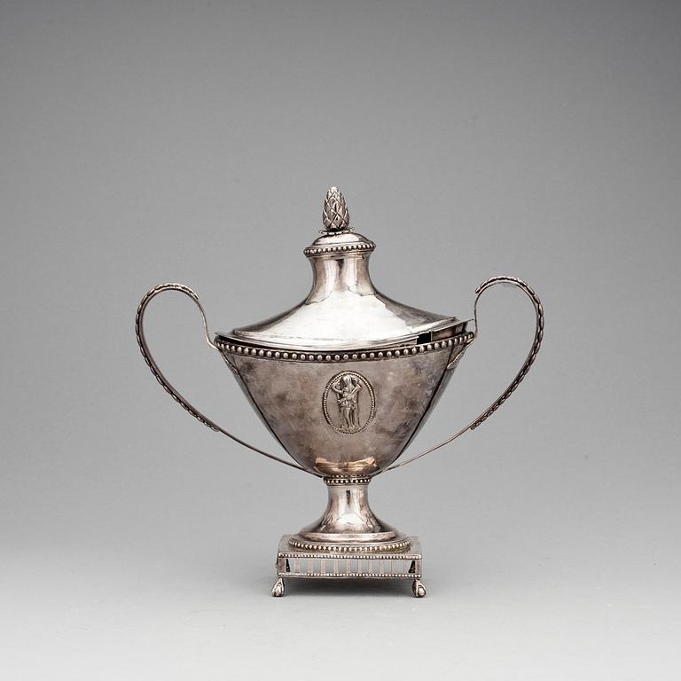 SOCKERSKÅL, silver, Anders Hjulström, Köping 1790. Vikt 544 gram.