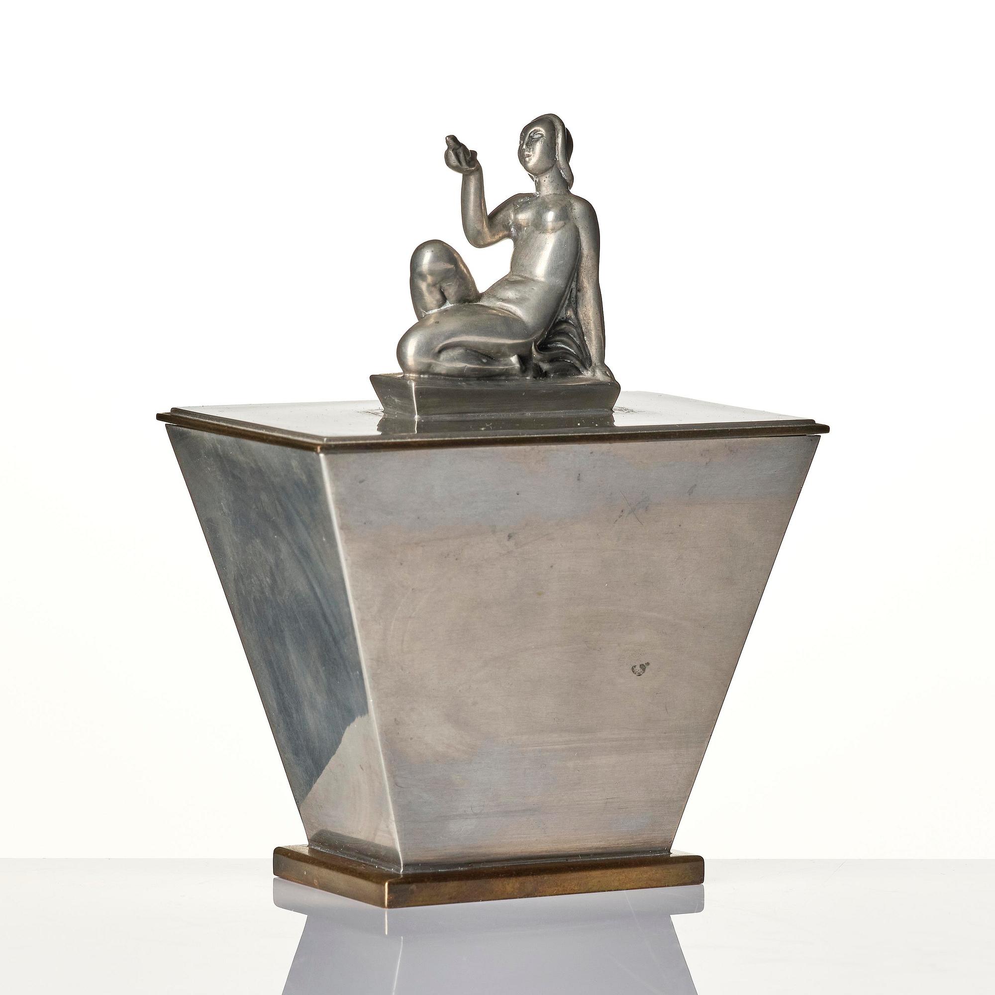 Oscar Antonsson, a "Sommar" (Summer) pewter box, Ystad-Metall, Sweden, 1930.