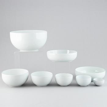 Royal Copenhagen, Servis ca 60 delar, fajans,   "Årstiderne" eller "4 all Seasons" med blå kant, 1985-90, Danmark.