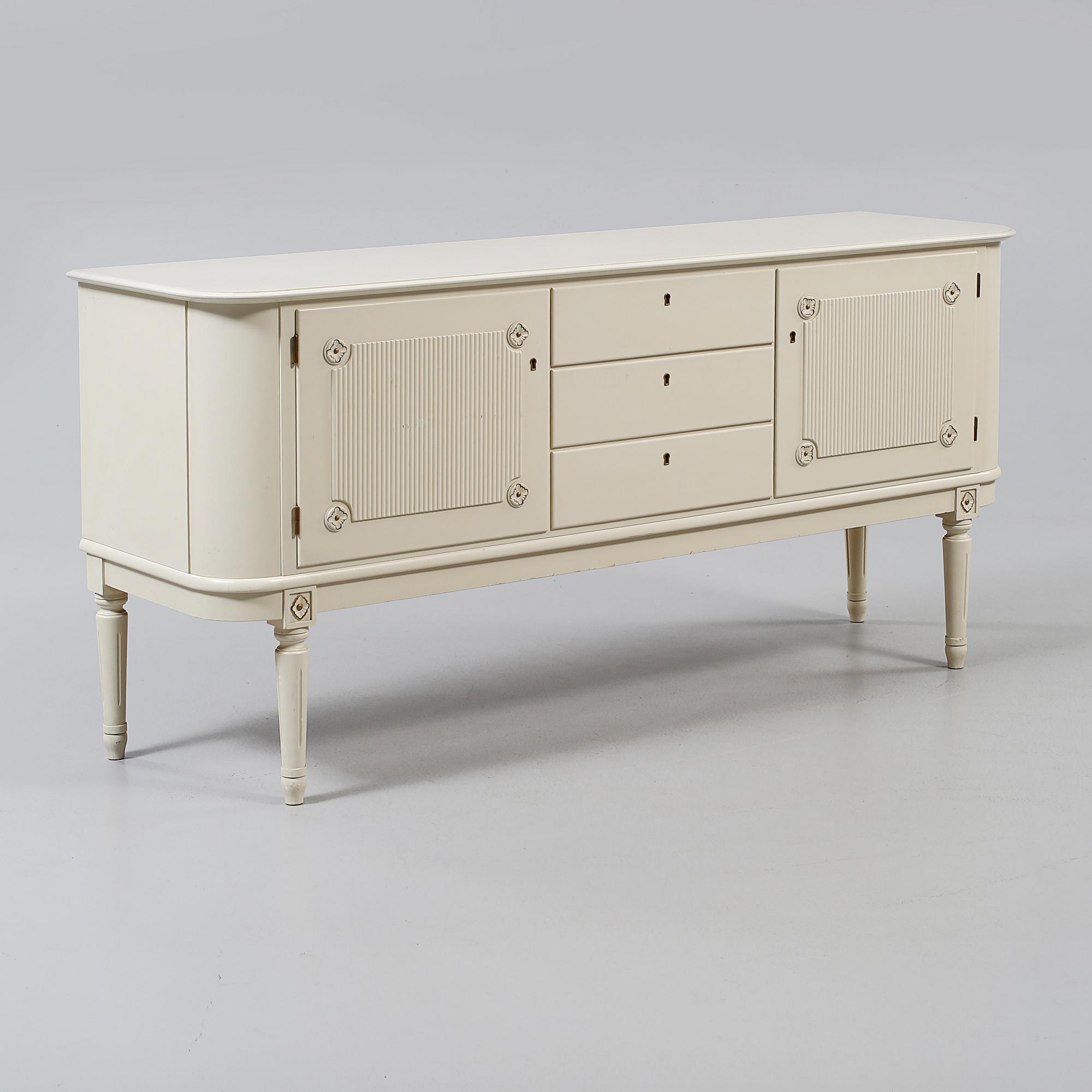 SIDEBOARD, gustaviansk stil, 1900-talets andra hälft.