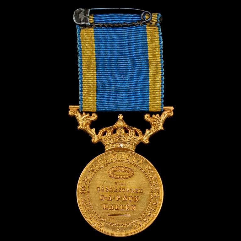 MEDALJ, mestadels 23k guld, "För nit och redlighet i rikets tjänst", Gustav V, 1919. Tot vikt 13 g.