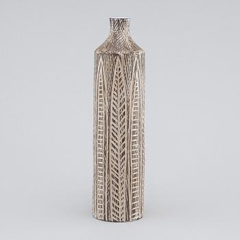 A vase in earthenware, designed by Mari Simmulson for Upsala Ekeby, 1960/70s.