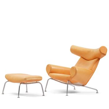 70. Hans J. Wegner, fåtölj med fotpall, "Ox Chair", Erik Jørgensen, Danmark.