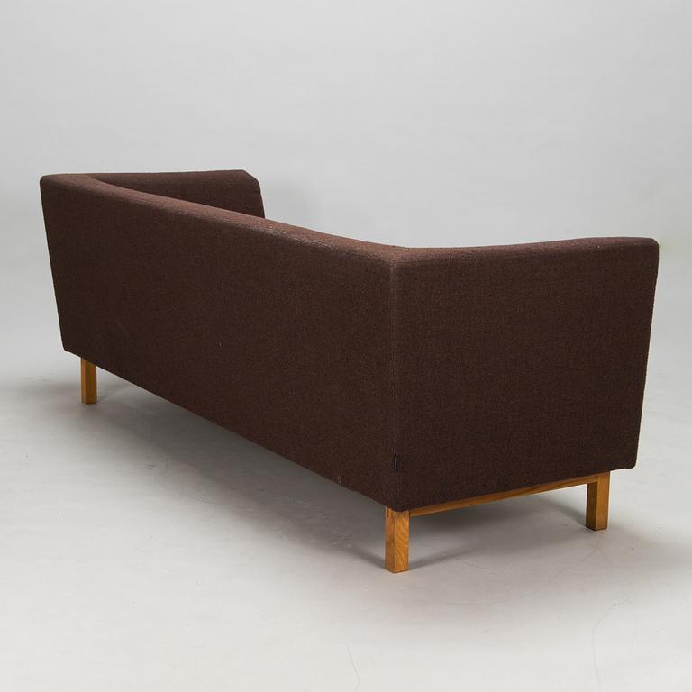 A 21st century 'Gap Lounge' sofa by Swedese.