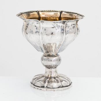 Berndt Erland Wallin, a Neo Rococo parcel-gilt sugar bowl, Tampere 1874.