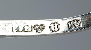 SLEVAR, 2 st, silver, Carl Fredrik Nyman, Umeå, 1864 resp August Wilhelm Ahnström, Växjö, 1909. Vikt tot ca 84 g.