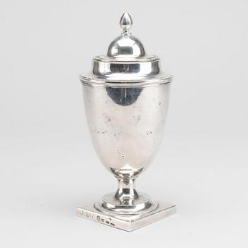 CARL JOHANN BERG, URNA MED LOCK, silver, St Petersburg 1798.