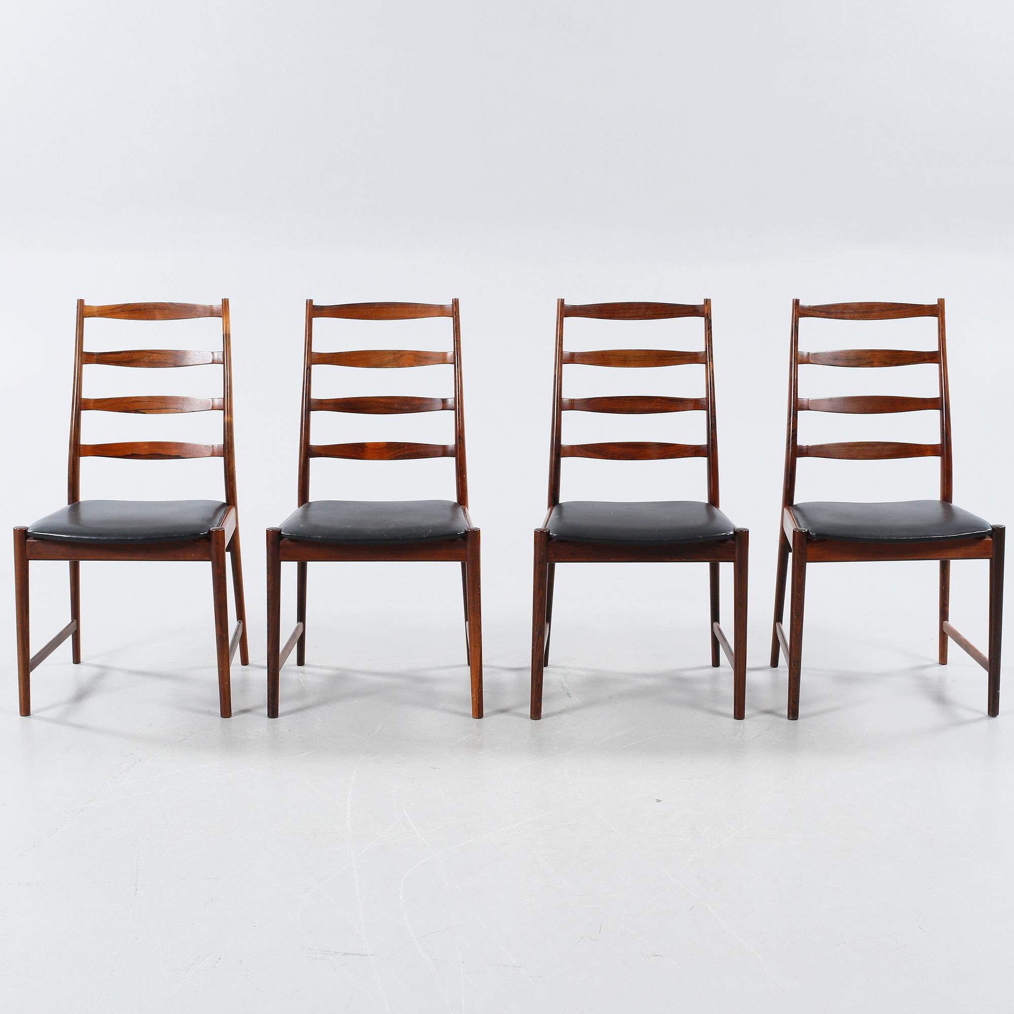 Four chairs, designed by Torbjørn Afdahl, made by Vamo Møbelfabrik, Sønderborg, Denmark, in the mid 20th century.