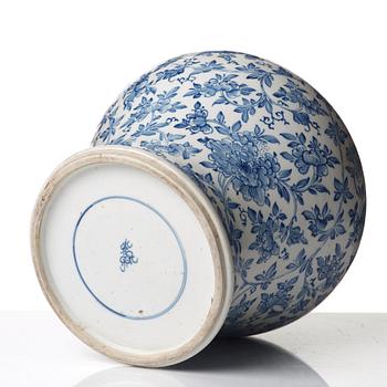 URNA, porslin. Qingdynastin, Kangxi (1662-1722).