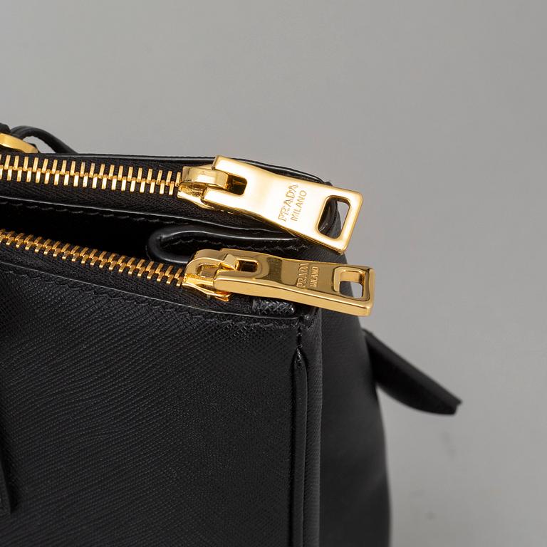 PRADA, väska, "Galleria Medium", 2018.