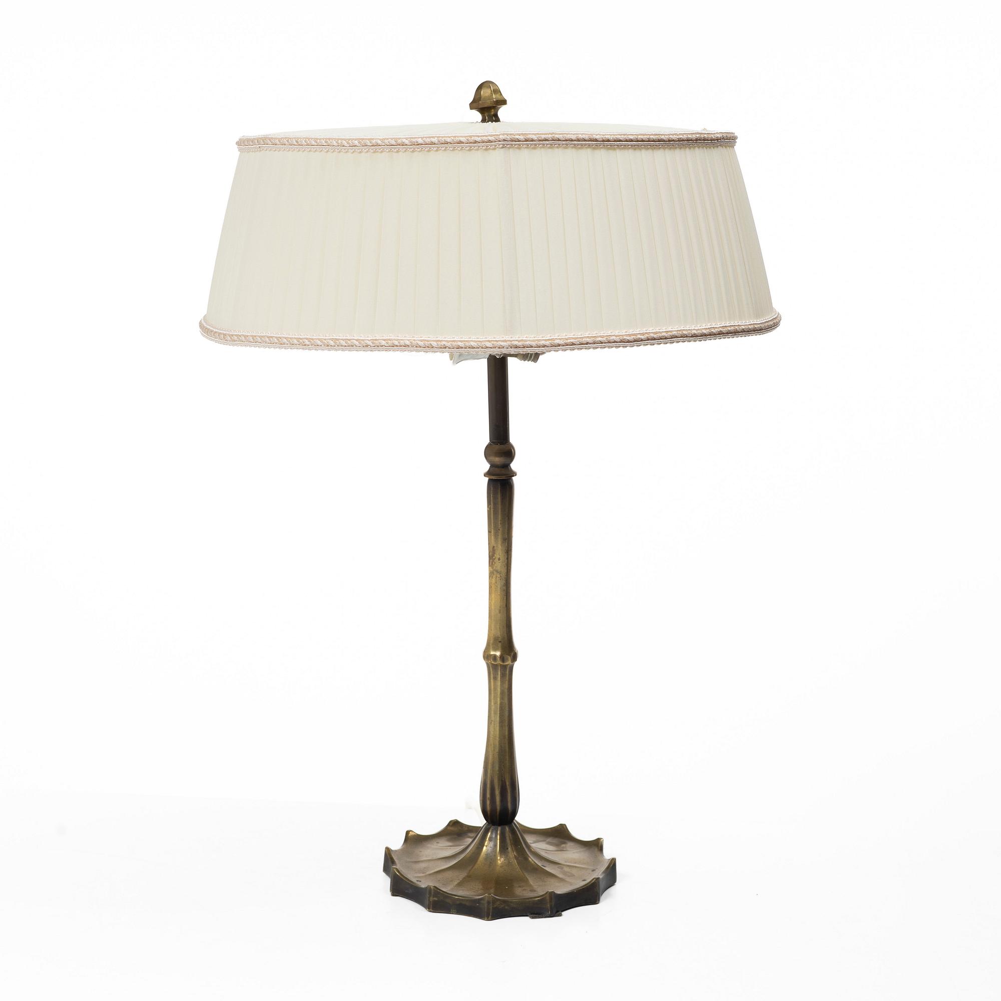 A table lamp, first half of the 20th century.
