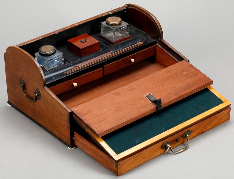 SKRIVSCHATULL, England, 1800-tal.