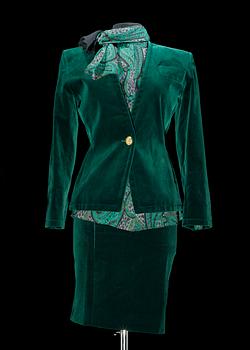 1264. A green velvet jacket by Yves Saint Laurent.