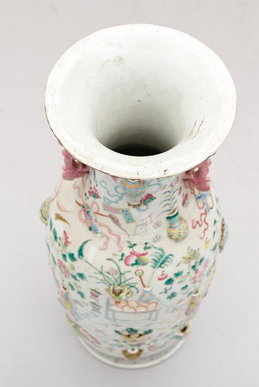 GOLVVAS, porslin, Kina, 1800-tal.